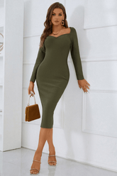 Vestido de vendaje de manga larga con escote corazón de Adrian